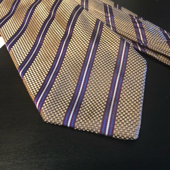 Italo Ferretti Silk Tie and Hanky Combo Set - Picture 3 of 8